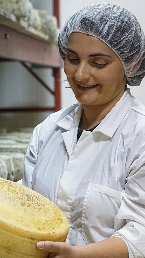 Degustazione di formaggi in Sardegna: visita all’azienda Cabigliera & Zidda a Ozieri