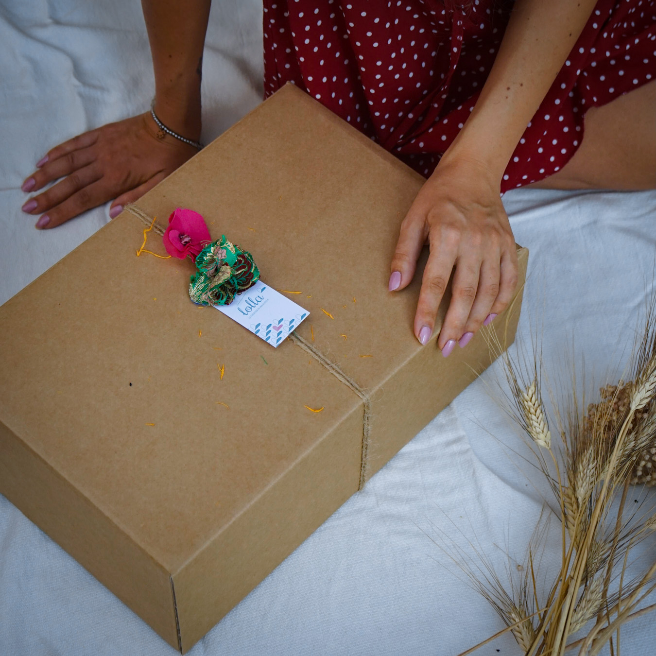 Regali gastronomici sardi: due sorelle di Oristano creano Lolla, la scatola con le tipicità dell’isola